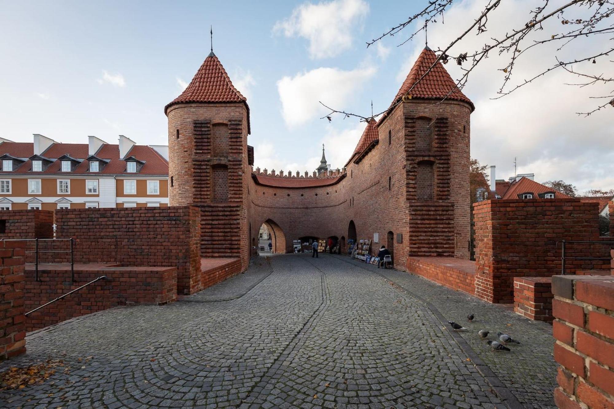 Rent Like Home - Muzeum Warszawy Na Starowce Warsaw Luaran gambar